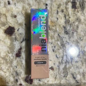 Toyfactory nia blend concealer